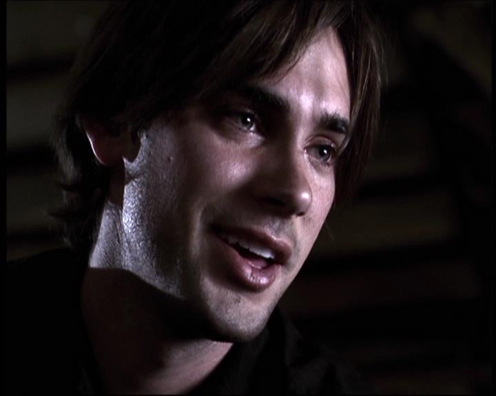 Charmed-Online-dot-610Chris-Crossed2104.jpg Charmed-Online-dot-610Chris-Crossed2104.jpg