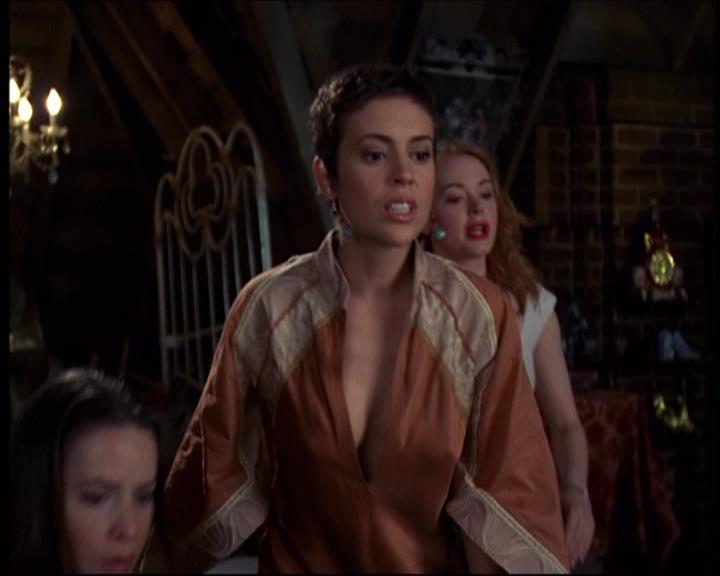 Charmed-Online-dot-610Chris-Crossed2151.jpg