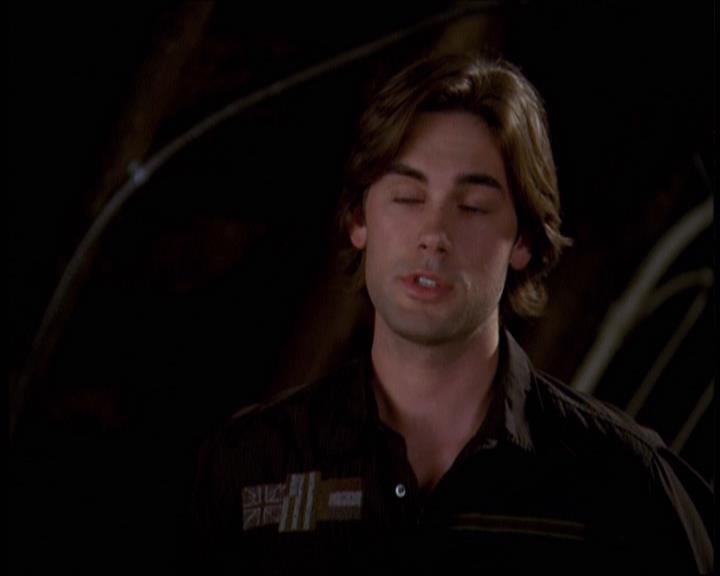 Charmed-Online-dot-610Chris-Crossed2169.jpg Charmed-Online-dot-610Chris-Crossed2169.jpg