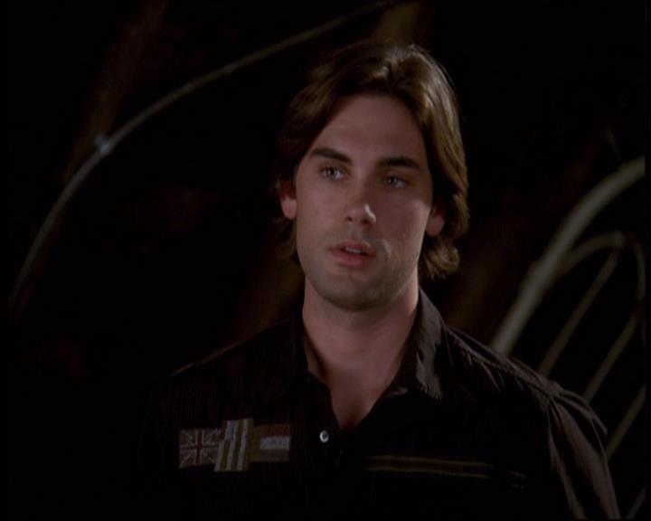 Charmed-Online-dot-610Chris-Crossed2175.jpg Charmed-Online-dot-610Chris-Crossed2175.jpg