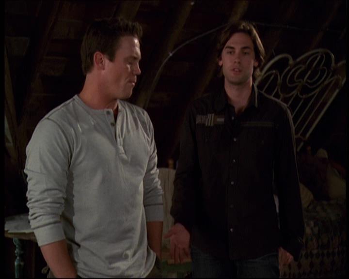 Charmed-Online-dot-610Chris-Crossed2181.jpg