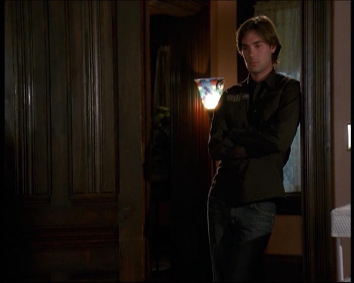 Charmed-Online-dot-610Chris-Crossed2242.jpg Charmed-Online-dot-610Chris-Crossed2242.jpg