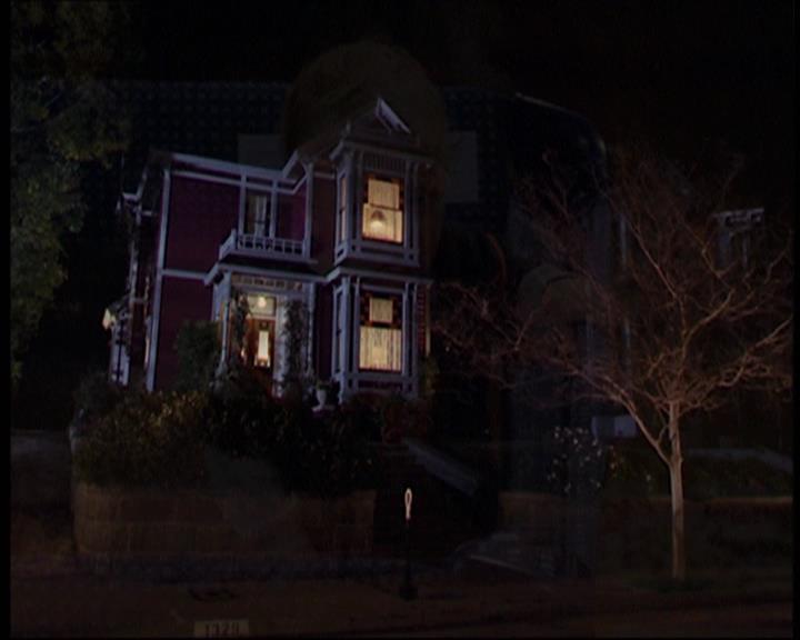 Charmed-Online-dot-610Chris-Crossed2254.jpg