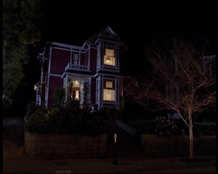 Charmed-Online-dot-610Chris-Crossed2255.jpg