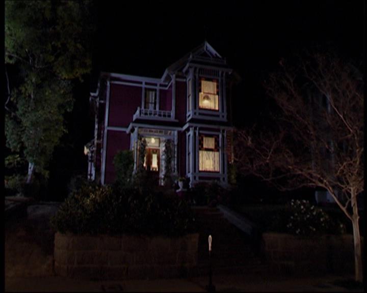 Charmed-Online-dot-610Chris-Crossed2257.jpg