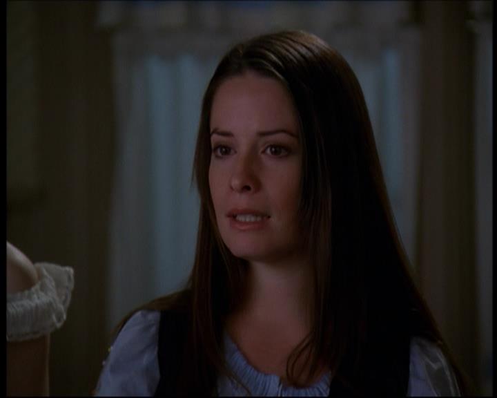 Charmed-Online-dot-611WitchStock2171.jpg