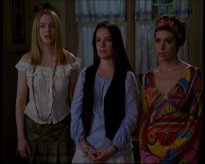 Charmed-Online-dot-611WitchStock2177.jpg