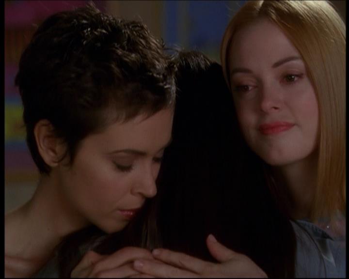 Charmed-Online-dot-611WitchStock2277.jpg Charmed-Online-dot-611WitchStock2277.jpg