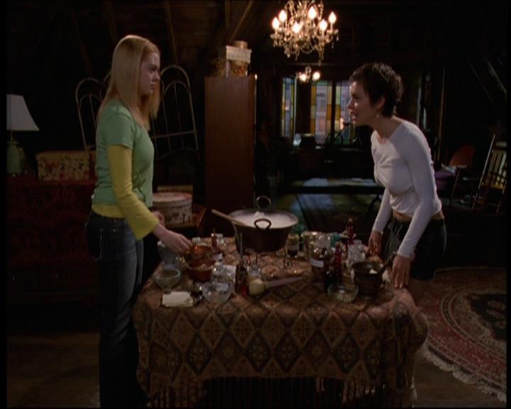 Charmed-Online-dot-612PrinceCharmed0471.jpg Charmed-Online-dot-612PrinceCharmed0471.jpg