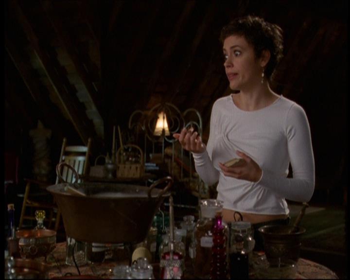 Charmed-Online-dot-612PrinceCharmed0514.jpg Charmed-Online-dot-612PrinceCharmed0514.jpg