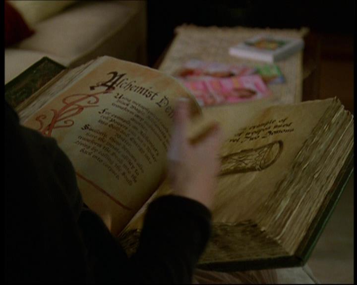 Charmed-Online-dot-612PrinceCharmed0555.jpg Charmed-Online-dot-612PrinceCharmed0555.jpg