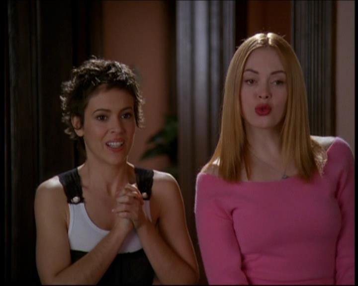 Charmed-Online-dot-612PrinceCharmed0850.jpg Charmed-Online-dot-612PrinceCharmed0850.jpg