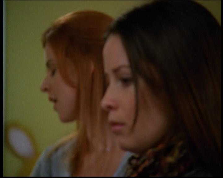 Charmed-Online-dot-614TheLegendOftheSleepyHalliwell0013.jpg