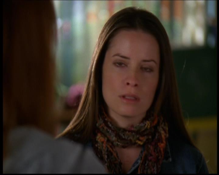 Charmed-Online-dot-614TheLegendOftheSleepyHalliwell0029.jpg