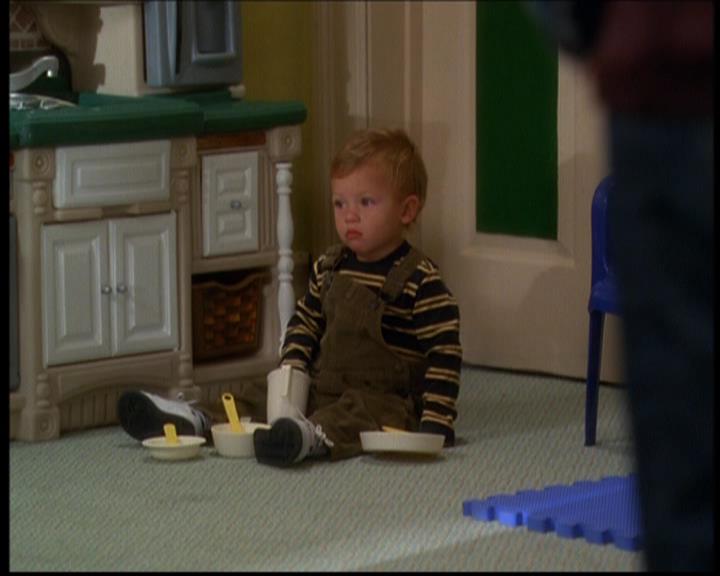 Charmed-Online-dot-614TheLegendOftheSleepyHalliwell0038.jpg