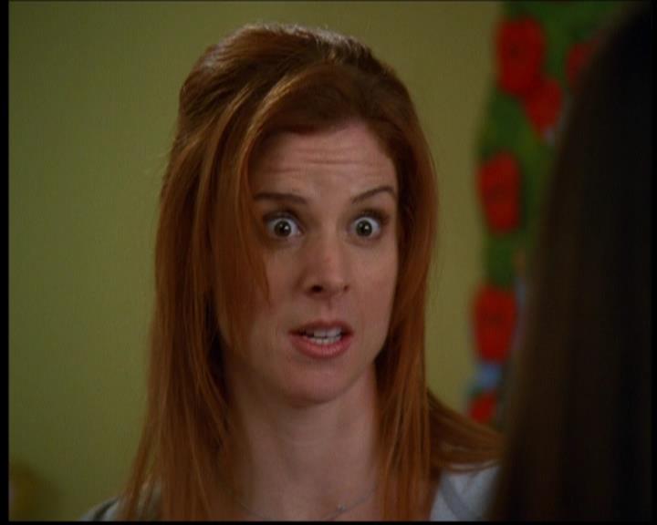 Charmed-Online-dot-614TheLegendOftheSleepyHalliwell0040.jpg