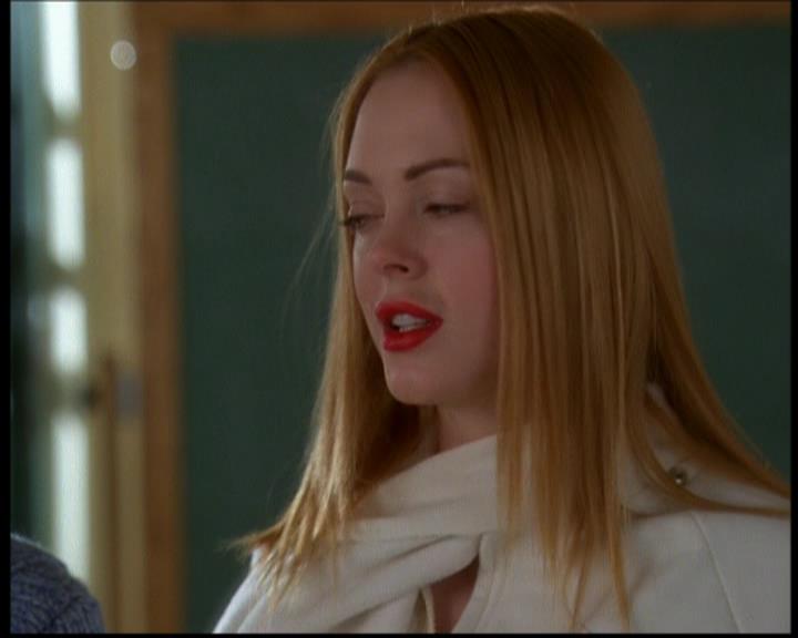 Charmed-Online-dot-614TheLegendOftheSleepyHalliwell0102.jpg Charmed-Online-dot-614TheLegendOftheSleepyHalliwell0102.jpg