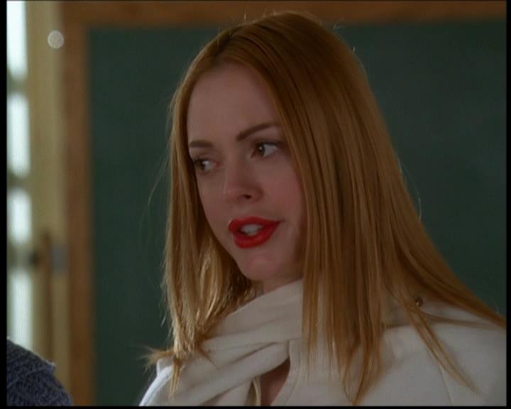 Charmed-Online-dot-614TheLegendOftheSleepyHalliwell0113.jpg Charmed-Online-dot-614TheLegendOftheSleepyHalliwell0113.jpg