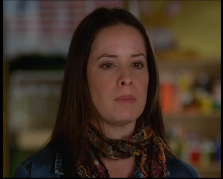 Charmed-Online-dot-614TheLegendOftheSleepyHalliwell0119.jpg