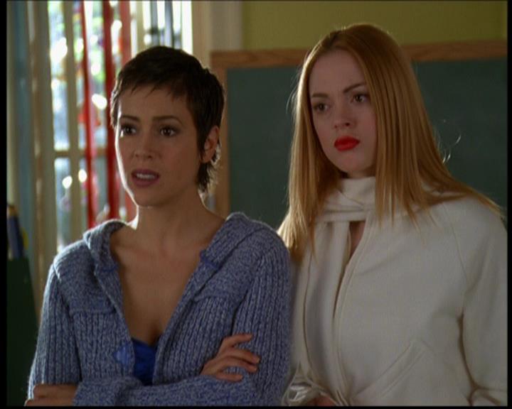 Charmed-Online-dot-614TheLegendOftheSleepyHalliwell0148.jpg