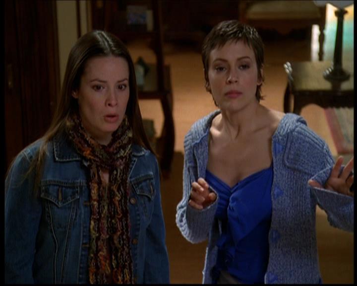 Charmed-Online-dot-614TheLegendOftheSleepyHalliwell0195.jpg Charmed-Online-dot-614TheLegendOftheSleepyHalliwell0195.jpg