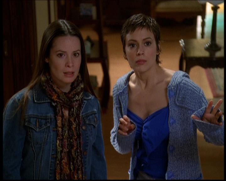 Charmed-Online-dot-614TheLegendOftheSleepyHalliwell0196.jpg