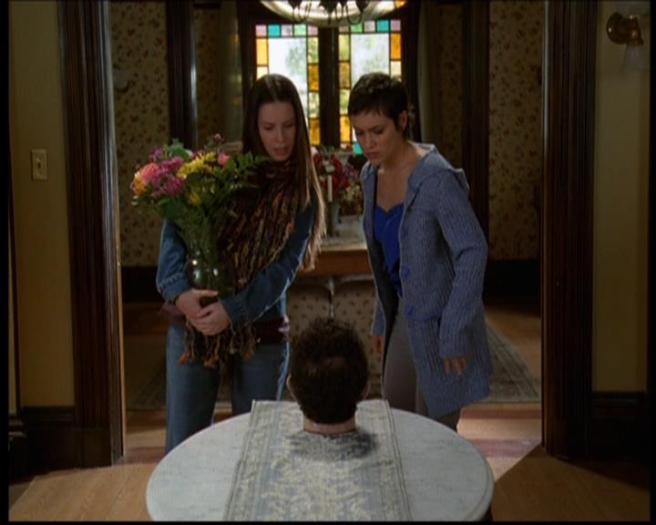 Charmed-Online-dot-614TheLegendOftheSleepyHalliwell0310.jpg Charmed-Online-dot-614TheLegendOftheSleepyHalliwell0310.jpg
