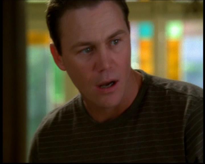 Charmed-Online-dot-614TheLegendOftheSleepyHalliwell0336.jpg