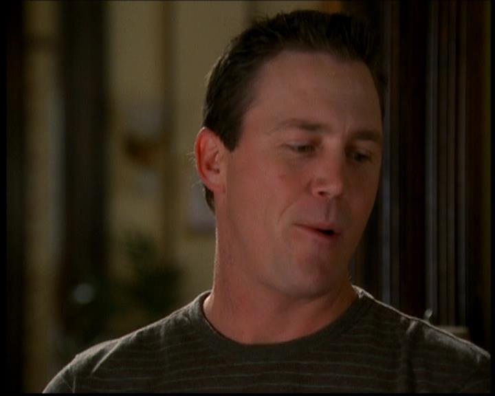 Charmed-Online-dot-614TheLegendOftheSleepyHalliwell0358.jpg Charmed-Online-dot-614TheLegendOftheSleepyHalliwell0358.jpg