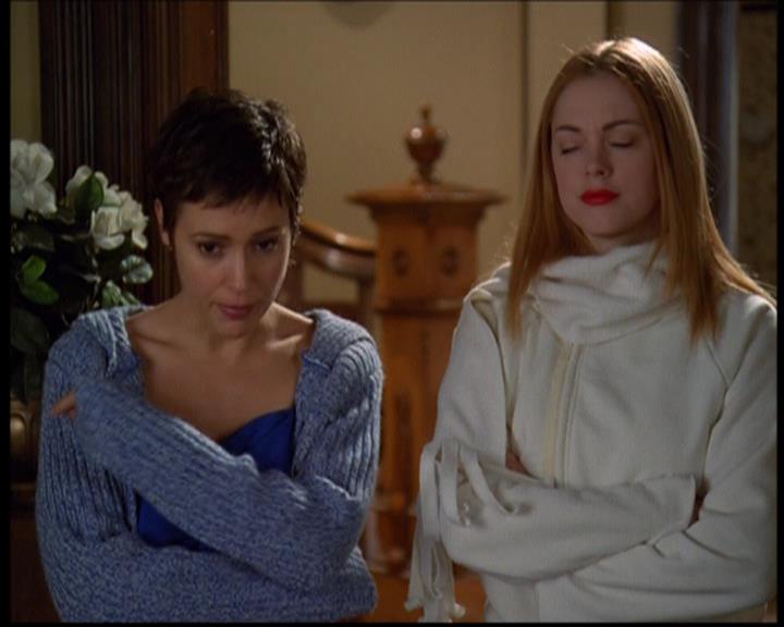 Charmed-Online-dot-614TheLegendOftheSleepyHalliwell0361.jpg