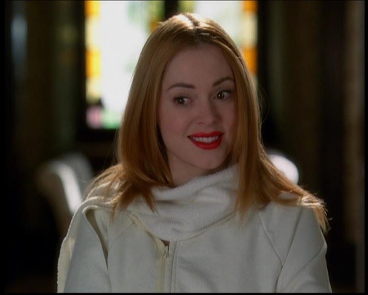 Charmed-Online-dot-614TheLegendOftheSleepyHalliwell0389.jpg Charmed-Online-dot-614TheLegendOftheSleepyHalliwell0389.jpg