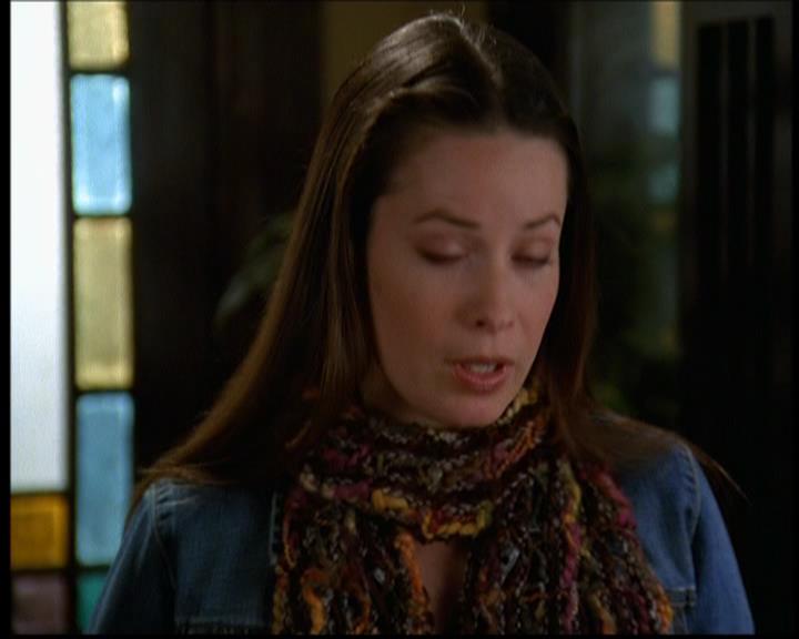 Charmed-Online-dot-614TheLegendOftheSleepyHalliwell0397.jpg