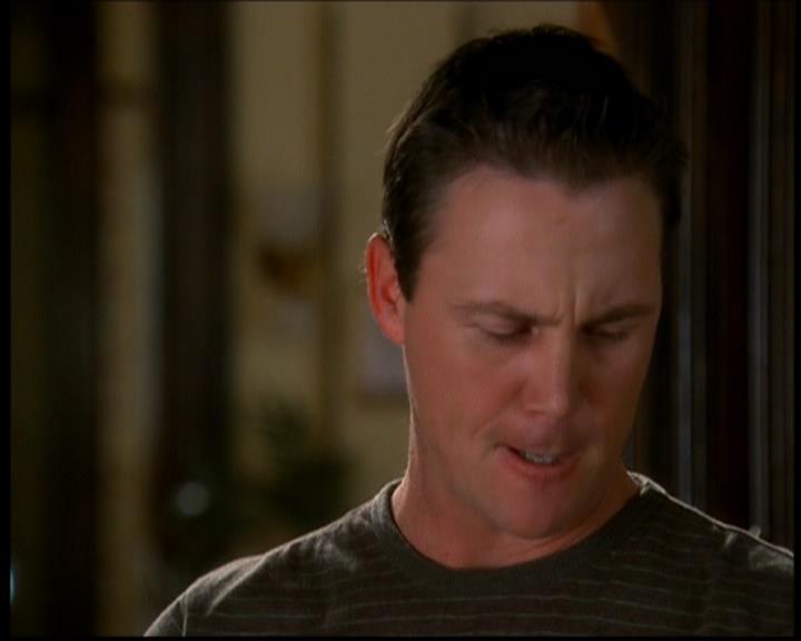 Charmed-Online-dot-614TheLegendOftheSleepyHalliwell0400.jpg Charmed-Online-dot-614TheLegendOftheSleepyHalliwell0400.jpg