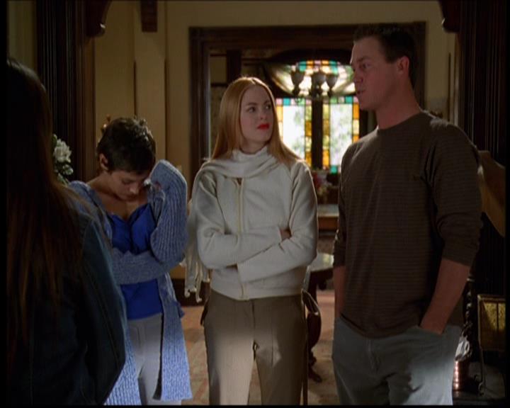 Charmed-Online-dot-614TheLegendOftheSleepyHalliwell0405.jpg