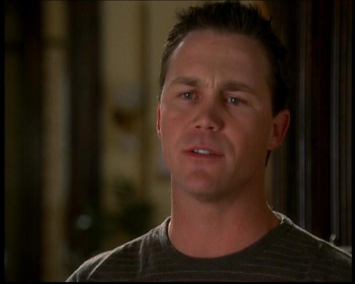 Charmed-Online-dot-614TheLegendOftheSleepyHalliwell0409.jpg