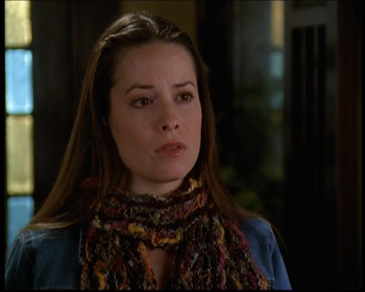 Charmed-Online-dot-614TheLegendOftheSleepyHalliwell0411.jpg Charmed-Online-dot-614TheLegendOftheSleepyHalliwell0411.jpg