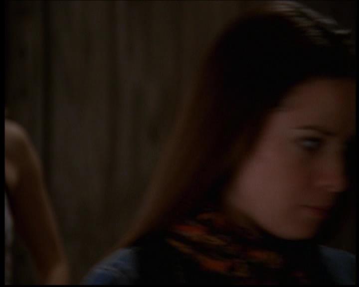 Charmed-Online-dot-614TheLegendOftheSleepyHalliwell0432.jpg
