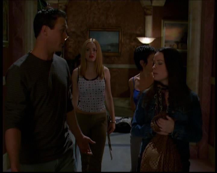 Charmed-Online-dot-614TheLegendOftheSleepyHalliwell0450.jpg Charmed-Online-dot-614TheLegendOftheSleepyHalliwell0450.jpg