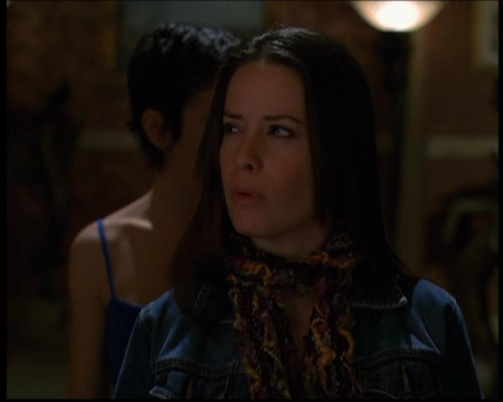 Charmed-Online-dot-614TheLegendOftheSleepyHalliwell0452.jpg Charmed-Online-dot-614TheLegendOftheSleepyHalliwell0452.jpg