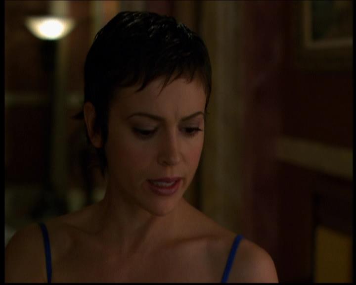 Charmed-Online-dot-614TheLegendOftheSleepyHalliwell0476.jpg