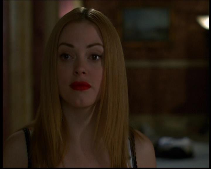 Charmed-Online-dot-614TheLegendOftheSleepyHalliwell0483.jpg