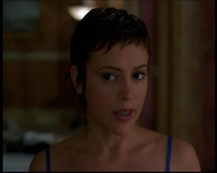 Charmed-Online-dot-614TheLegendOftheSleepyHalliwell0485.jpg Charmed-Online-dot-614TheLegendOftheSleepyHalliwell0485.jpg