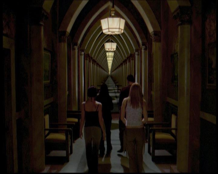 Charmed-Online-dot-614TheLegendOftheSleepyHalliwell0493.jpg Charmed-Online-dot-614TheLegendOftheSleepyHalliwell0493.jpg