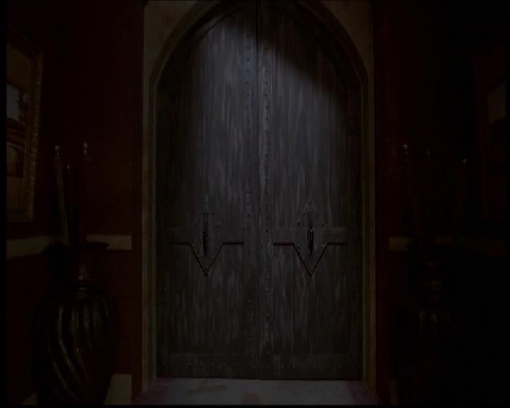 Charmed-Online-dot-614TheLegendOftheSleepyHalliwell0499.jpg Charmed-Online-dot-614TheLegendOftheSleepyHalliwell0499.jpg