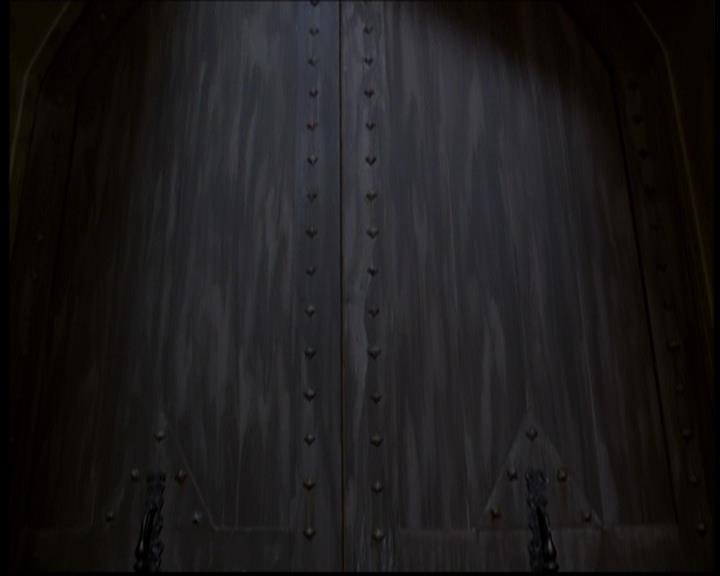 Charmed-Online-dot-614TheLegendOftheSleepyHalliwell0504.jpg Charmed-Online-dot-614TheLegendOftheSleepyHalliwell0504.jpg