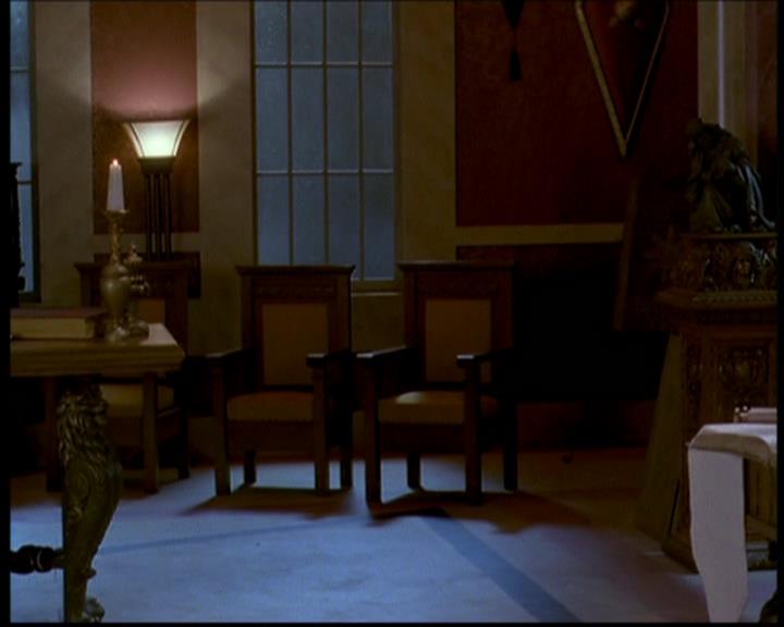 Charmed-Online-dot-614TheLegendOftheSleepyHalliwell0526.jpg Charmed-Online-dot-614TheLegendOftheSleepyHalliwell0526.jpg