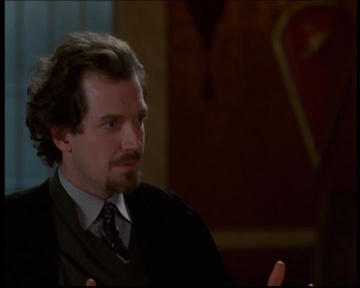 Charmed-Online-dot-614TheLegendOftheSleepyHalliwell0546.jpg
