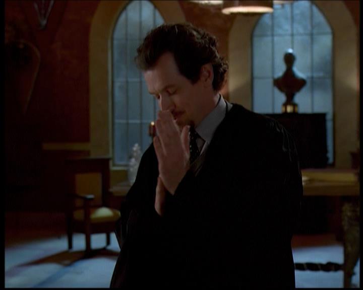 Charmed-Online-dot-614TheLegendOftheSleepyHalliwell0565.jpg