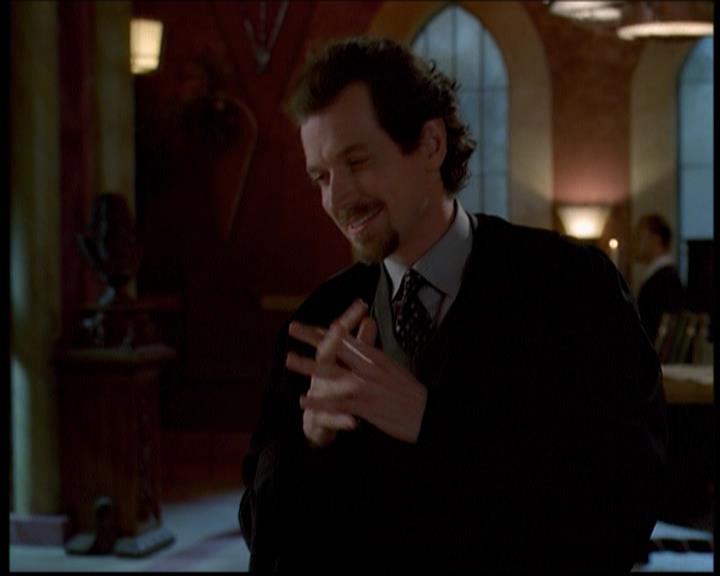 Charmed-Online-dot-614TheLegendOftheSleepyHalliwell0566.jpg