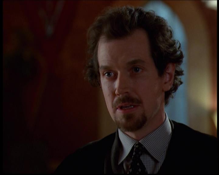 Charmed-Online-dot-614TheLegendOftheSleepyHalliwell0579.jpg Charmed-Online-dot-614TheLegendOftheSleepyHalliwell0579.jpg